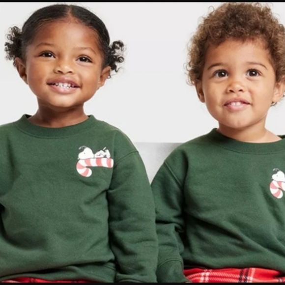 NWT Peanuts Snoopy Christmas Pullover Crewneck Sweatshirt Size 12m Green - Picture 16 of 16